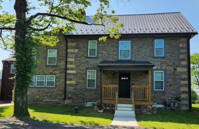 Photo of 4844 OLD EASTON unit: 2