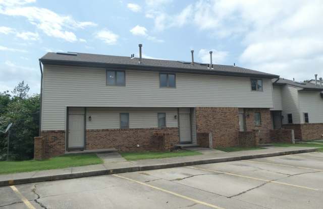 3 Bedroom 3.5 Bath- Condo - 403 Foxfire Drive, Columbia, MO 65201