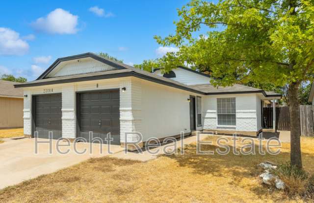 2308 Fuzz Fairway - B