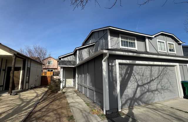 1675 Round Mountain Cir Sparks NV 89434