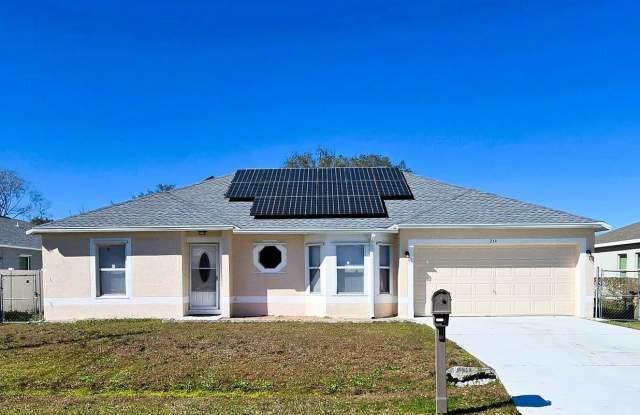 Stunning 4-Bedroom Kissimmee Home with Solar Savings & Outdoor Living!