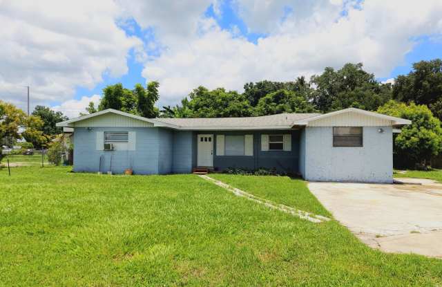 Photo of 3 Bedroom, 2 Bathroom House in Lakeland