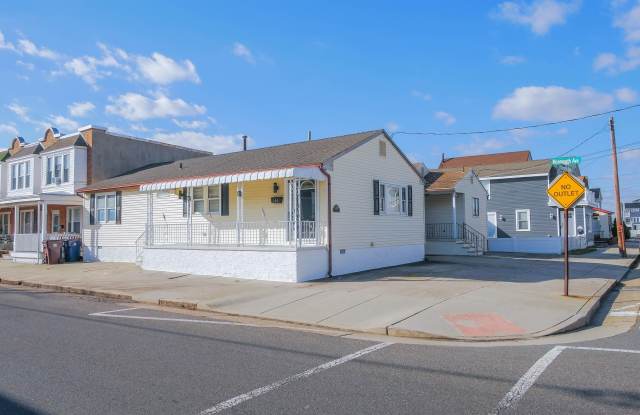 200 N Harvard