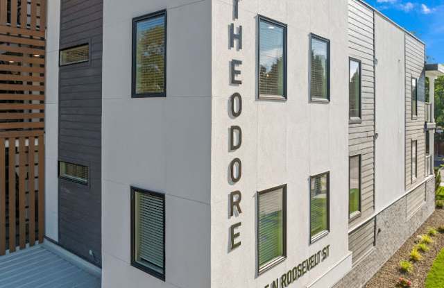 805 North Roosevelt Street