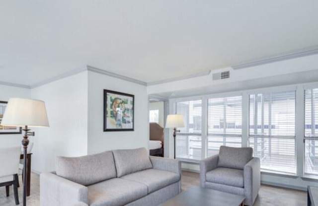 Photo of 301 E 4th St STE 301