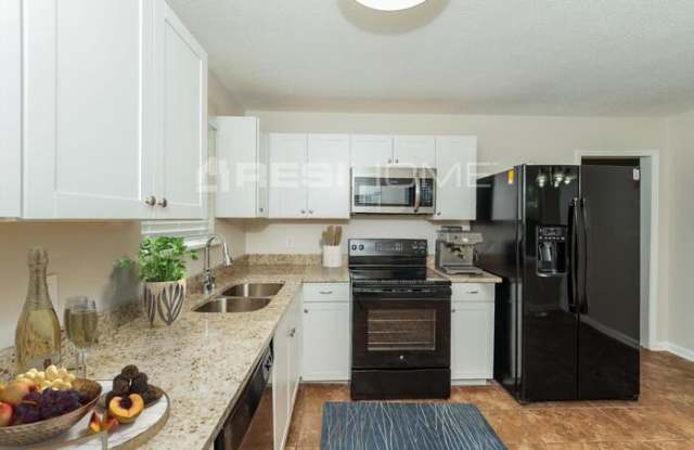 3138 Sleepy Hollow Drive