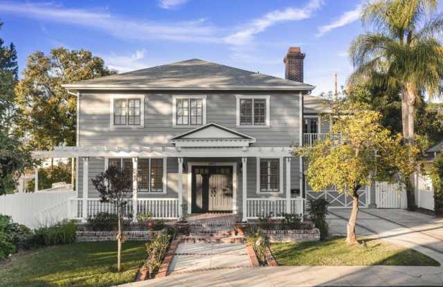Photo of 4957 W Melrose Hill