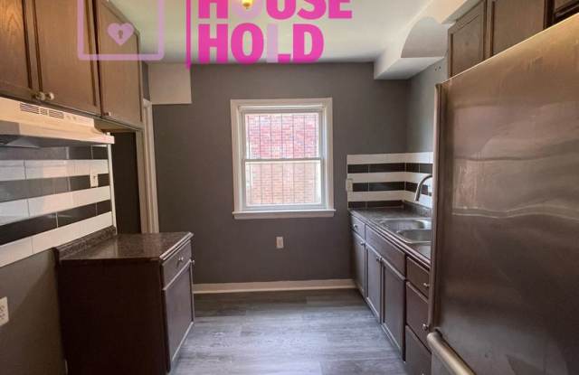 Security Deposit Slashed in Half $500~3 BEDROOM 2 BATH BUNGALOW FREE PRE-SCREEN