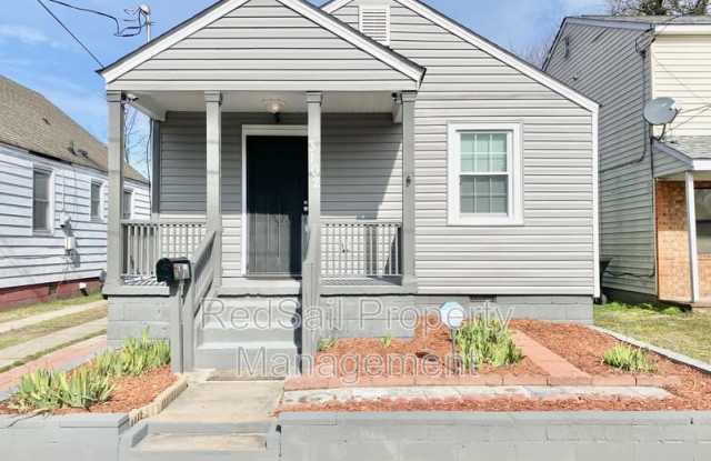 3102 Oak Ave