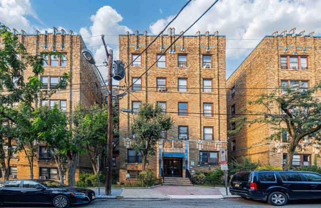 Photo of 270 HARRISON AVE