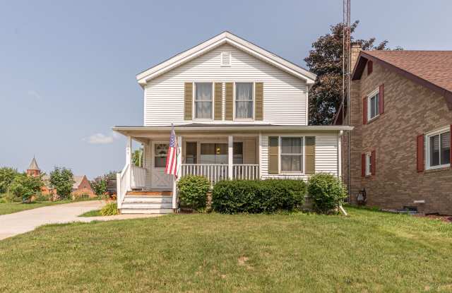 102 W Henry Street