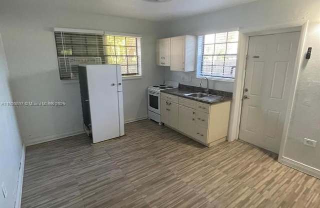 Photo of 540 NE 180th Dr