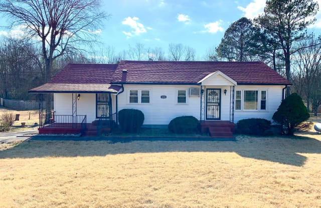 1850 Cumberland Heights Rd - 1850 Cumberland Heights Road, Montgomery County, TN 37040