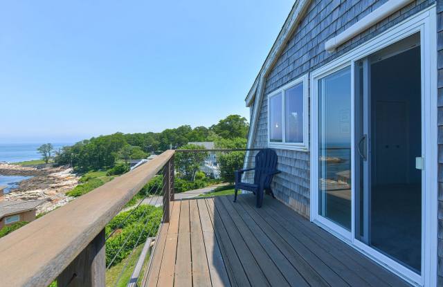 Winter Rental with Ocean Views: Sea For Miles (Utilities Included)