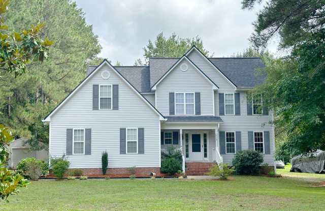 Amazing 5 bedroom single family home available on 4/10/26!