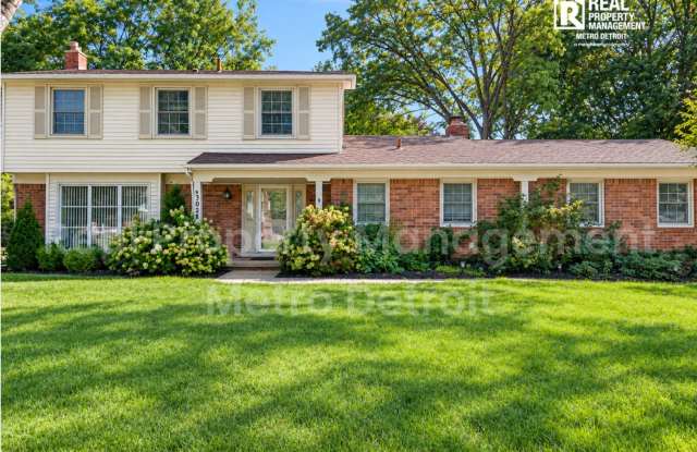 4-Bedroom Single-Family Home in Troy, Michigan
