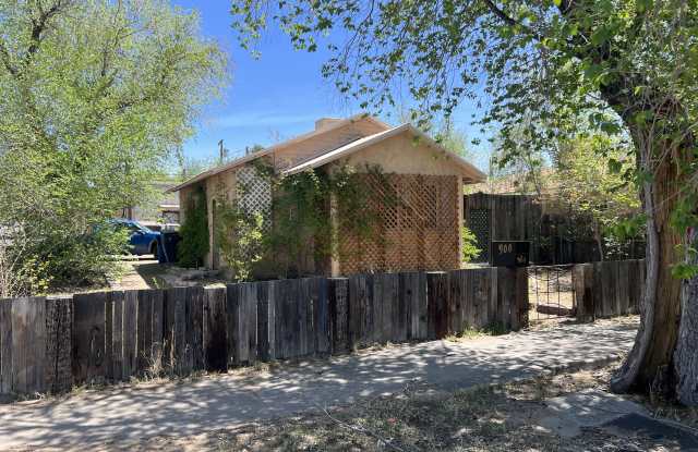 Photo of 900 Arno St SE