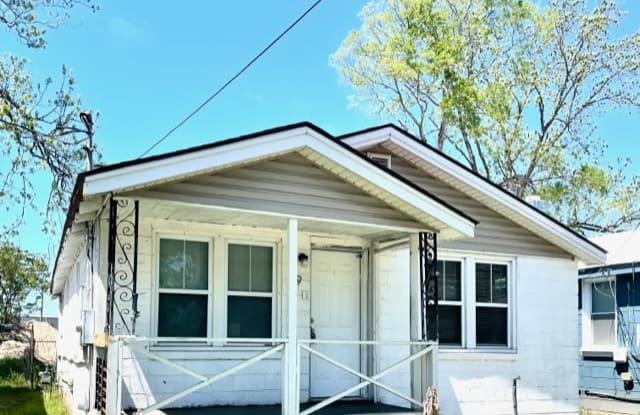 119 Brittany St - 119 Brittany Street, Savannah, GA 31415