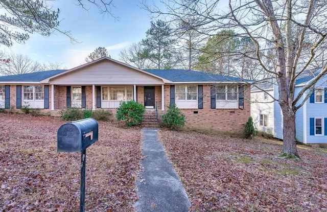 Charming 3 bedroom, 2 bathroom home located in Irmo, SC