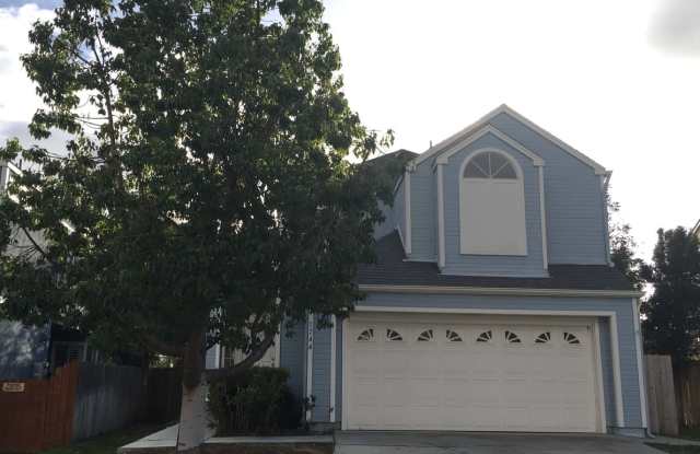 Great rental home opportunity on a cul-de-sac in the heart of Rancho Del Oro!
