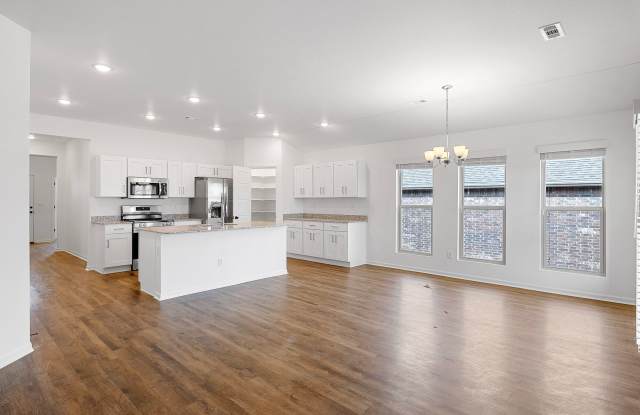 $1299 OFF RENT FOR THE FIRST 3 MONTHS!