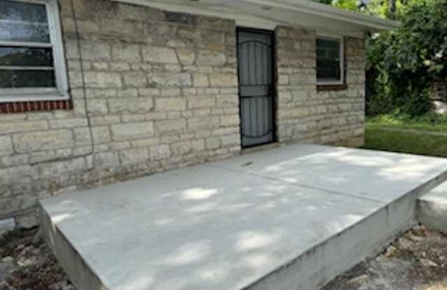 Newly Renovated Unit!