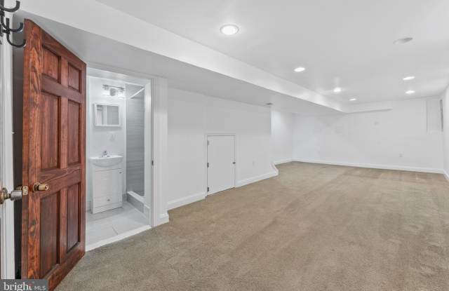 624 JEFFERSON STREET NE