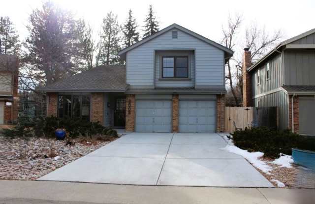 Photo of 5 BR/3 1/2 BA in the Desirable Meadowglen Community!!