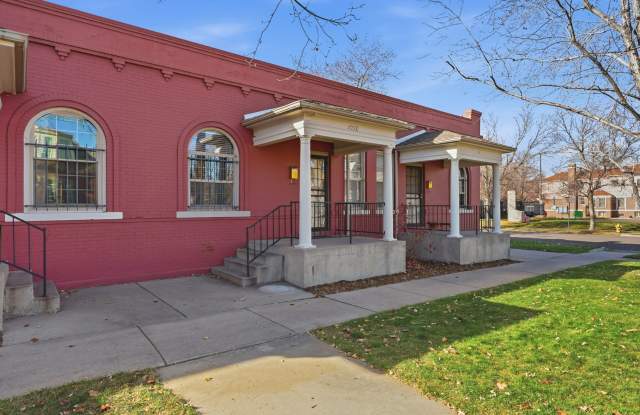 Photo of 1032 28th Street - 1