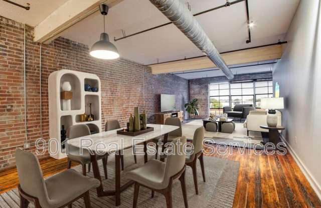 Photo of 413 South Main Street