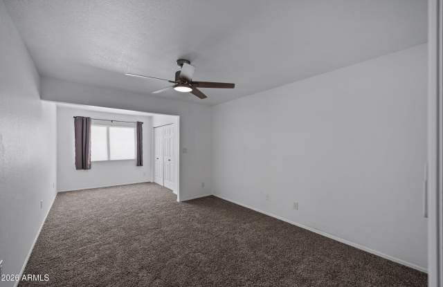 1920 E MARYLAND Avenue unit: 31