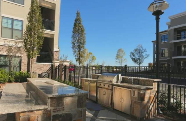 2370 Main at Sugarloaf