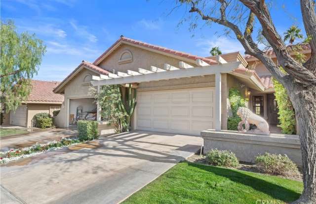 Photo of 41220 Woodhaven Drive W