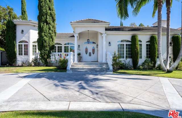 504 N Bedford Dr - 504 North Bedford Drive, Beverly Hills, CA 90210