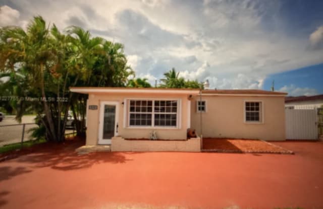 531 E 40 th St - 531 East 40th Street, Hialeah, FL 33013