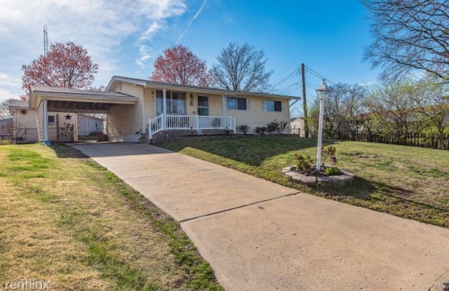 11054 Ridge Forest Ct - 11054 Ridge Forest Court, Sappington, MO 63126