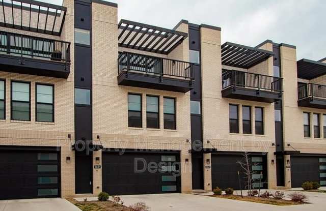 1371 Keosauqua Way - 1