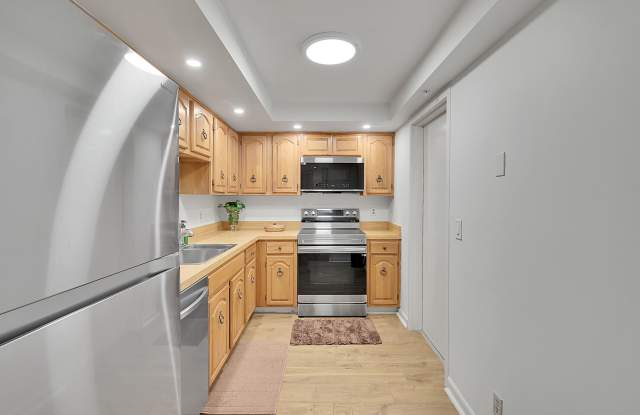 7835 Lakeside Boulevard