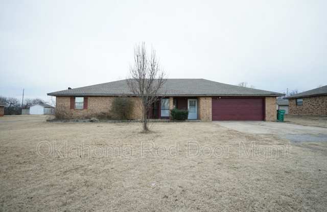 1620 3rd St - 1620 3rd Street, Cleveland County, OK 73071