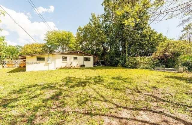 Photo of 7830 SW 99th St