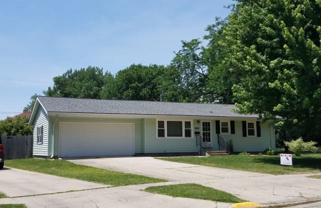 903 Yuma Avenue - 903 Yuma Avenue, Ames, IA 50014