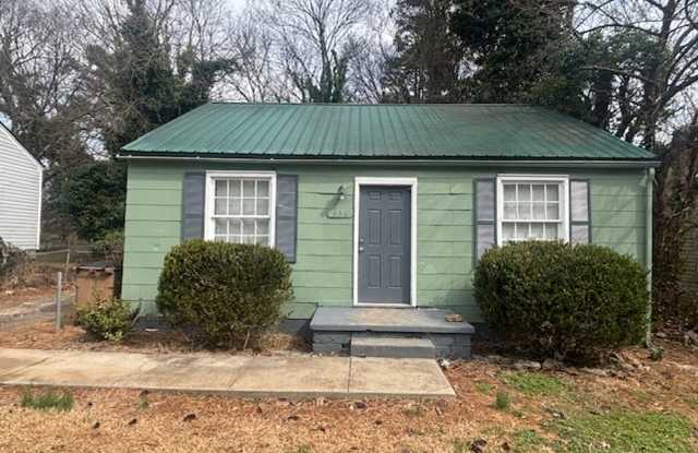 Knoxville 37914 - 2 bedroom 1 bath - call Howard Grower 865-705-0969