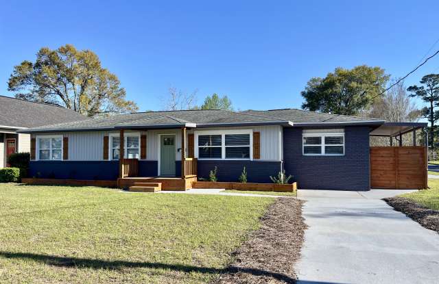 Photo of 1501 E Cross St