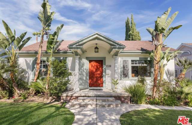 1338 N Ogden Dr