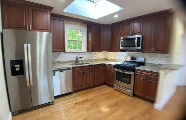 41 Davis Avenue - 1Unit 4