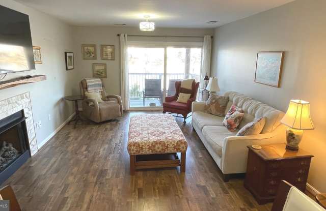 20588 CORNSTALK Terrace unit: 202