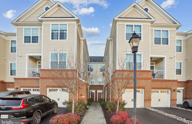 23255 MILLTOWN KNOLL Square unit: 110