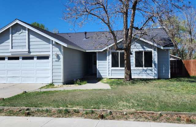 Charming 3 Bed 2 Bath Fernley Home - 1576 Maria Court, Fernley, NV 89408