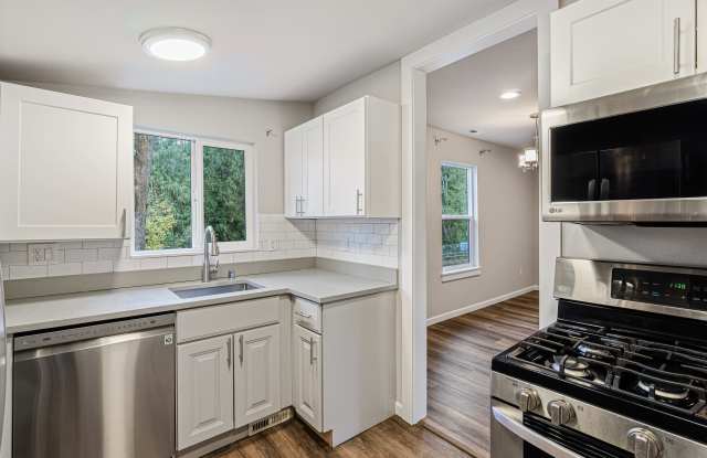 2301 Northeast 125th Street#101