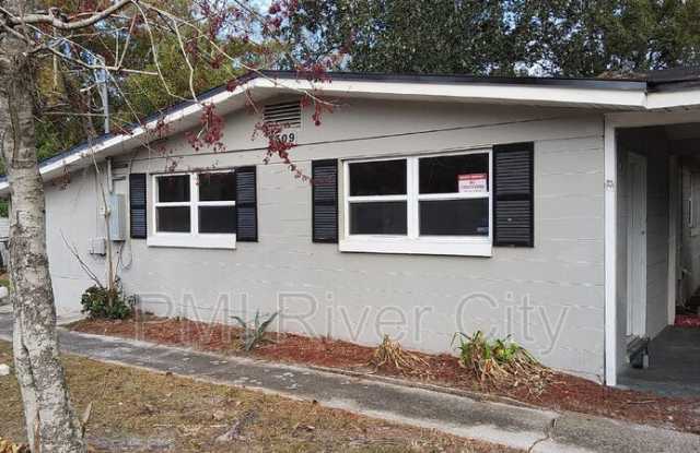 2309 Lane Avenue South